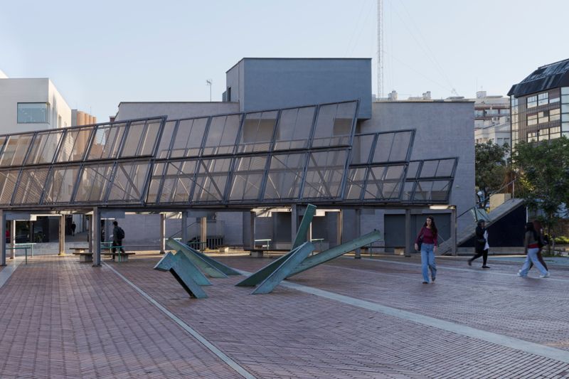 Josep Barangué Square