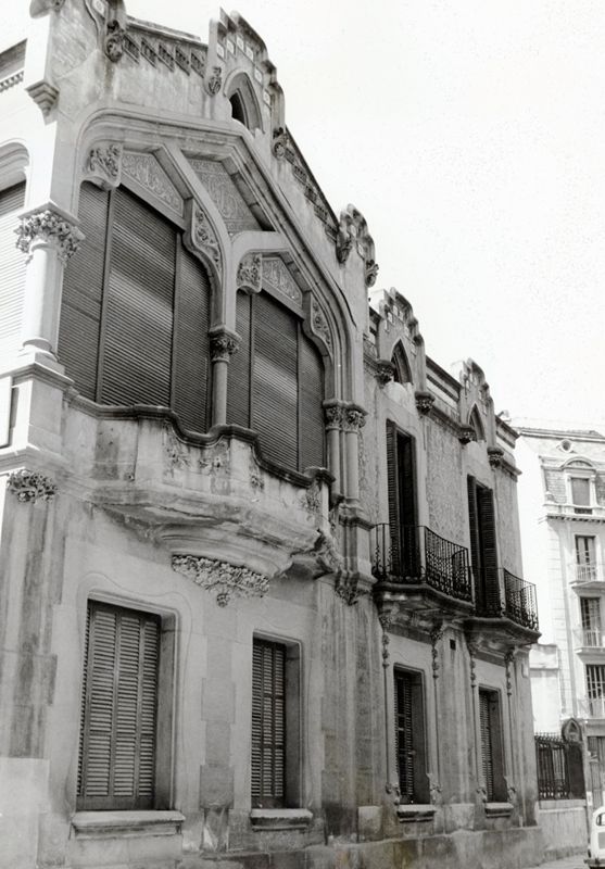 Lluvià House