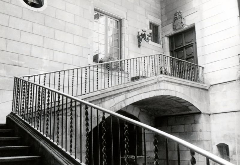 Restauració i Instal·lació de l'Institut al Palau Fivaller
