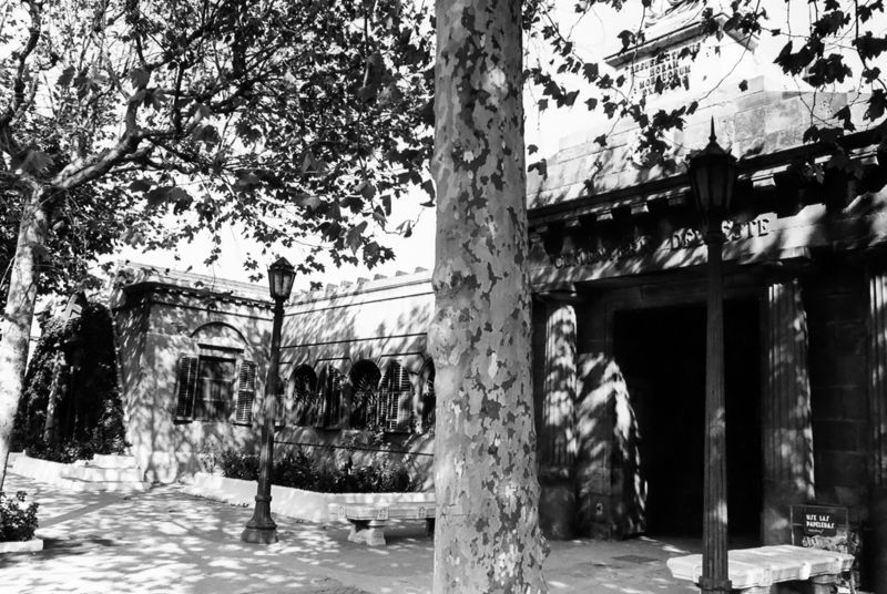 Pòrtic d'Accés al Cementiri Vell de Barcelona