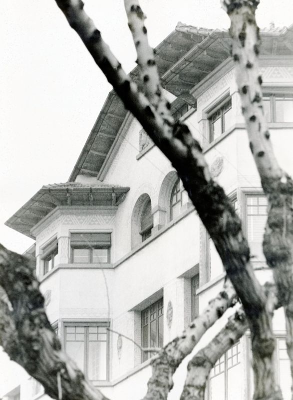 Puig Housing Building