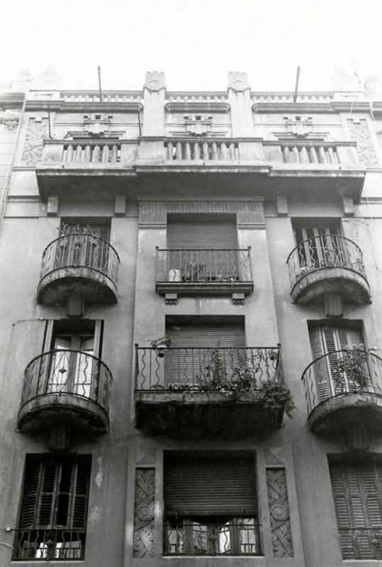 Edifici d'Habitatges al Carrer Cabanes 28