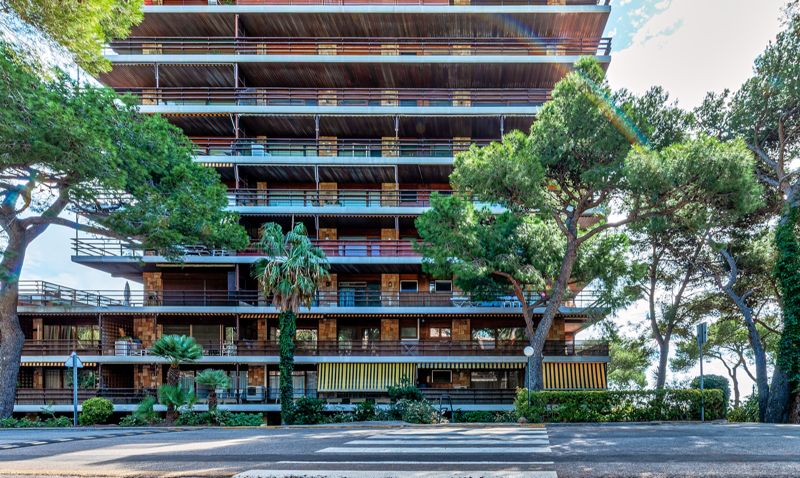 Urbanització Torre Valentina. Edifici Eden Mar