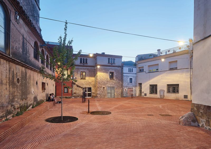 Remodelació de la Plaça de Riells