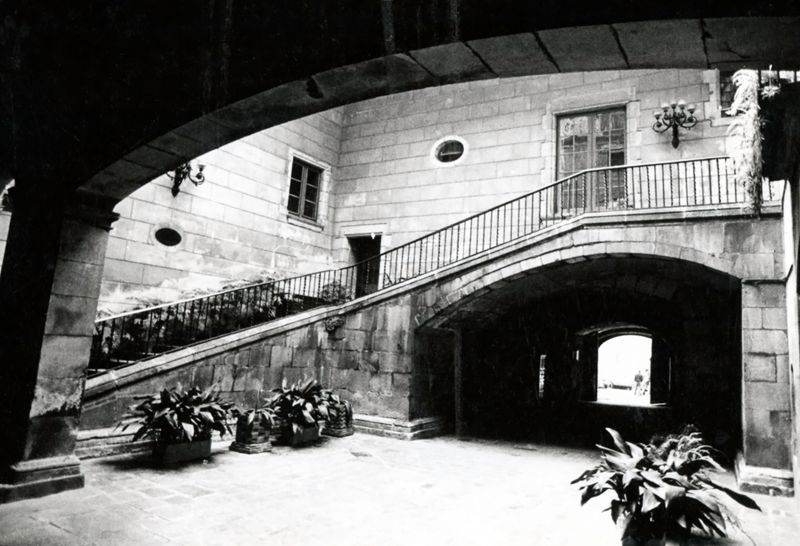 Restauració i Instal·lació de l'Institut al Palau Fivaller