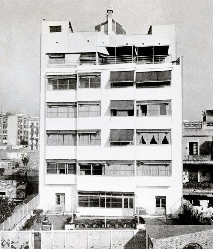 Via Augusta 61 Apartment Building