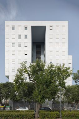 Bloc de 81 Habitatges Santa Maria 213