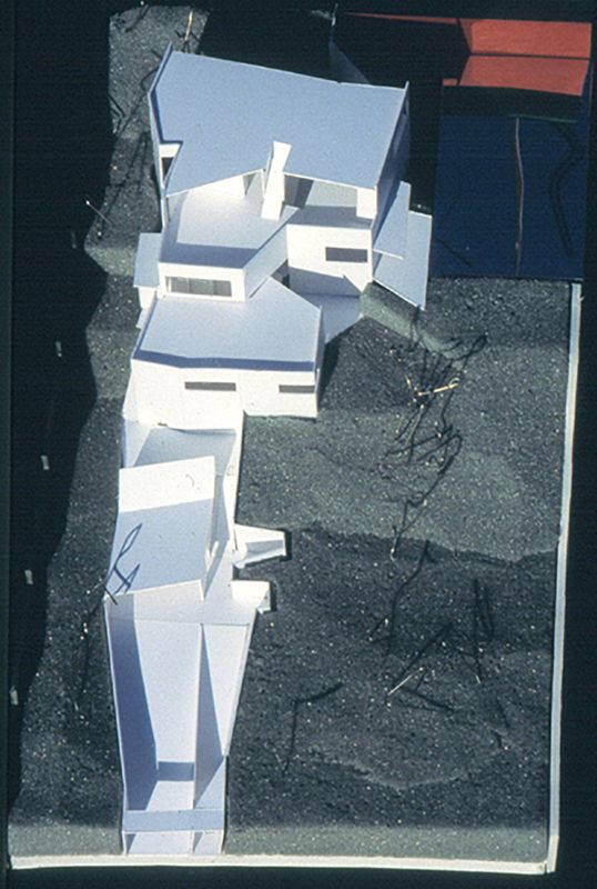 Dos Habitatges per a una Mateixa Família 