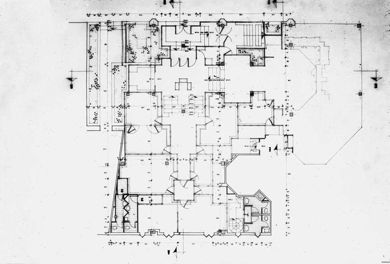 Habitatges, Cinema, Sucursal Bancària i Oficines CECOM