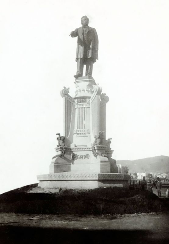 Monumento a Josep Anselm Clavé