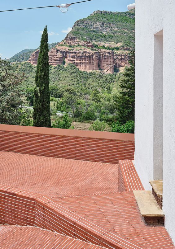 Remodelació de la Plaça de Riells