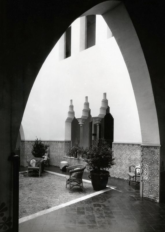 Castell del Baró de Quadres