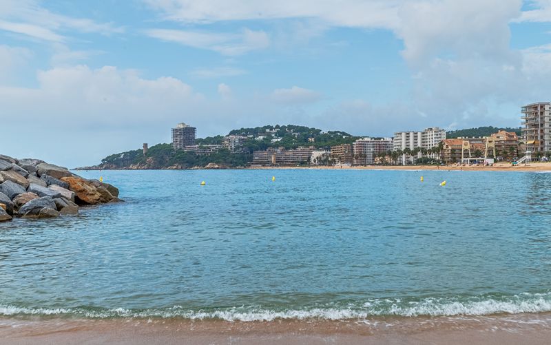 Urbanització Torre Valentina. Edifici Eden Platja