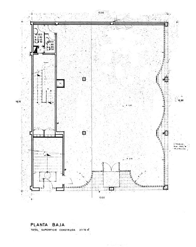 Habitatges, Biblioteca i Sucursal Bancària CECOM