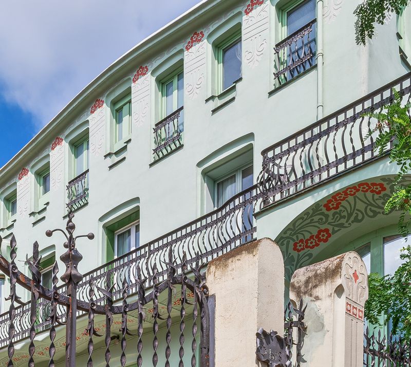 Baurier House