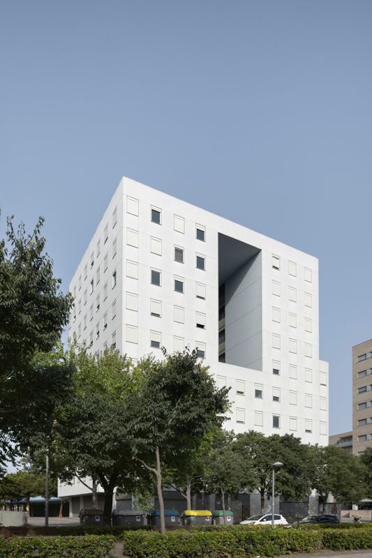 Bloc de 81 Habitatges Santa Maria 213