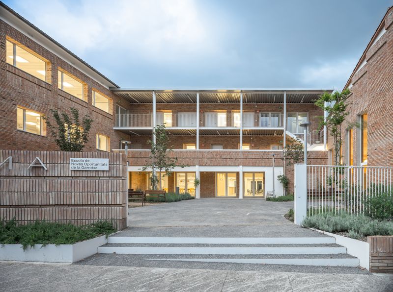 Noima, Escola de Noves Oportunitats 