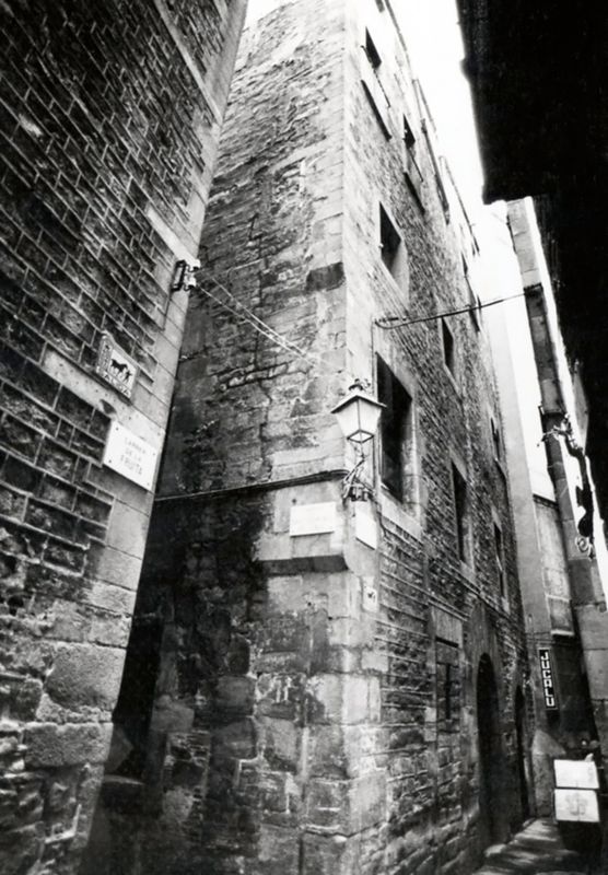 Habitatge al Carrer Sant Domènec del Call 3-5