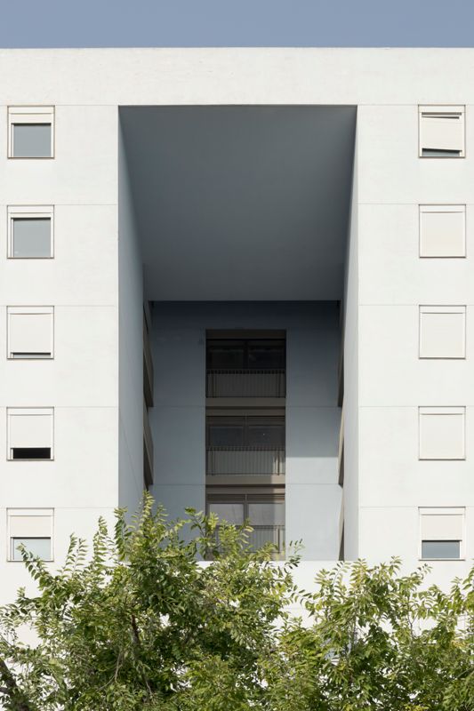 Bloc de 81 Habitatges Santa Maria 213